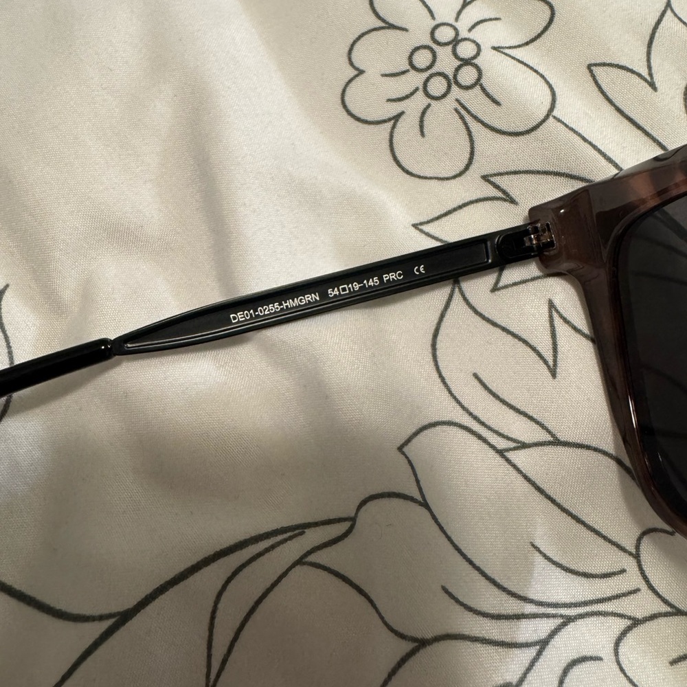 Diff Hailey Sunglasses - Tortoise - Picture 6 of 6
